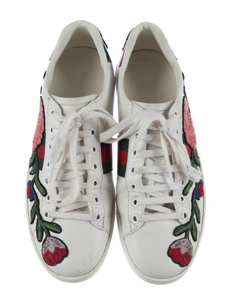 gucci ace embroidered sneaker